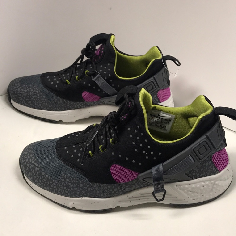 New Nike Men’s air Huarache sz 8